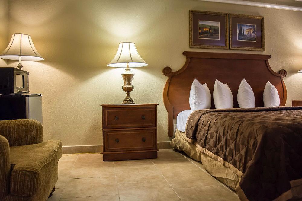 Rodeway Inn Near Ybor City - Casino Tampa Esterno foto