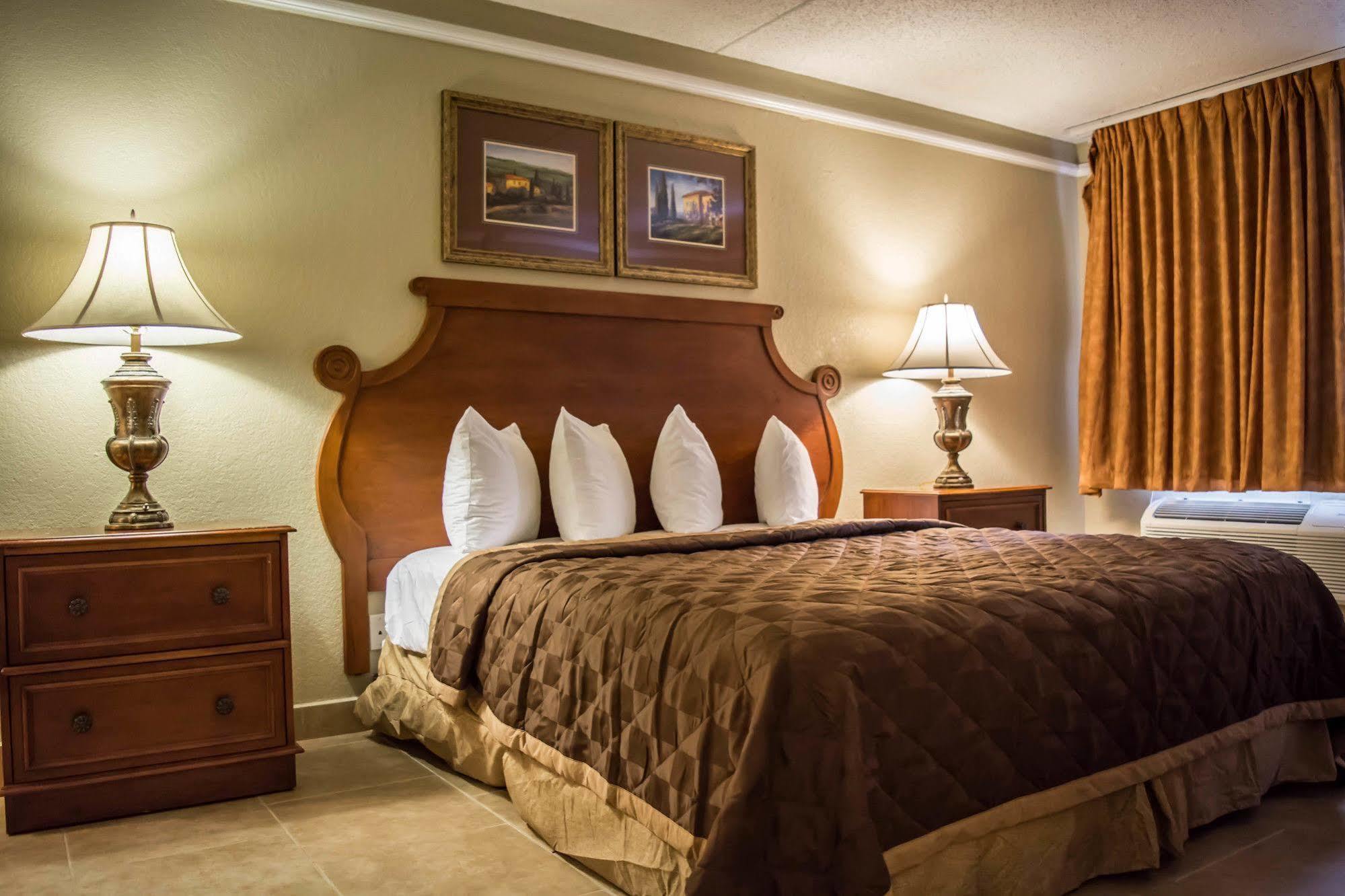 Rodeway Inn Near Ybor City - Casino Tampa Esterno foto